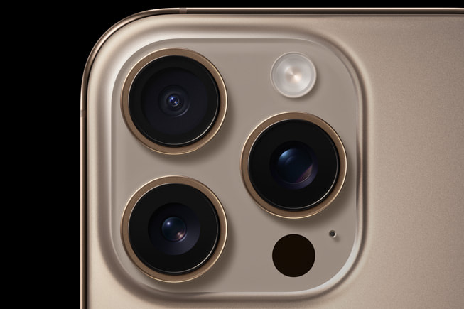 Камера iPhone 16 Pro Max — 48МП + 5× зум